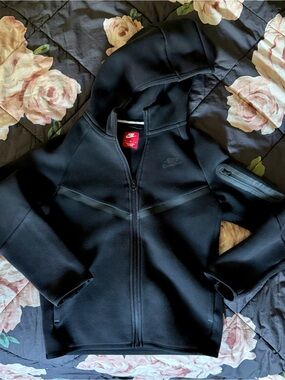 Nike Tech Black Full-Zip Hooded Jacket, Youth Large